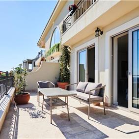 11 bedroom seafront villa with infinity pool near Budvar, sleeps 22